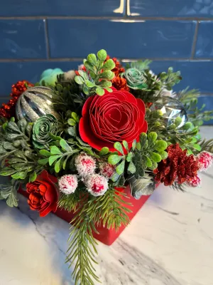 7x7 Holiday Arrangement 1