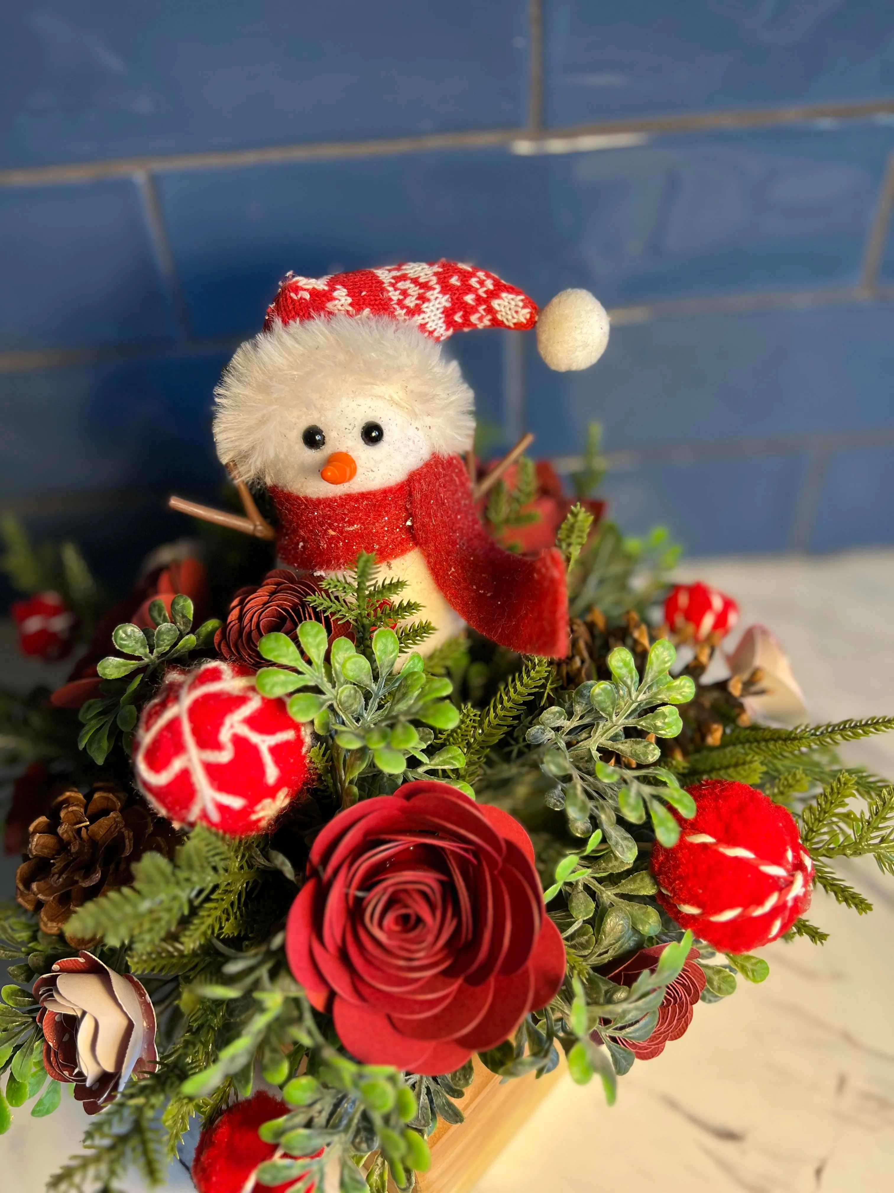 7x7 Holiday Arrangement 2