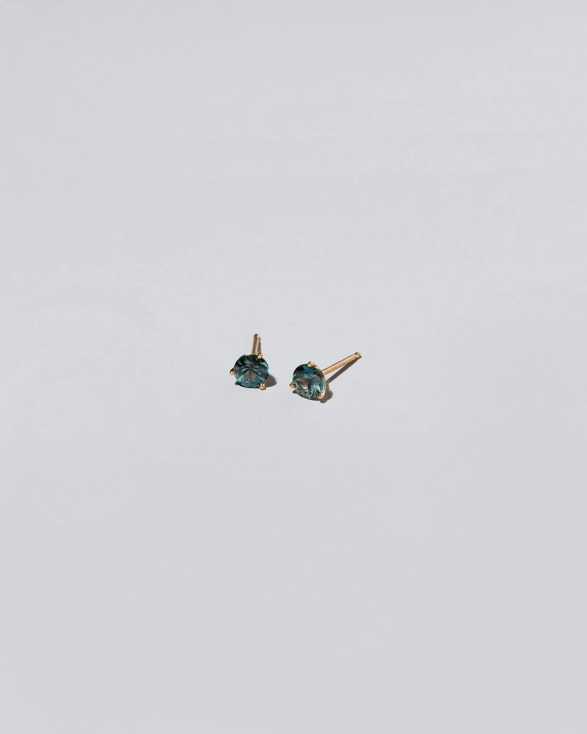 Martini Stud Earrings - Grand Teal Bicolor Sapphire